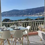 Vue Exceptionnelle Entre Et Monaco *