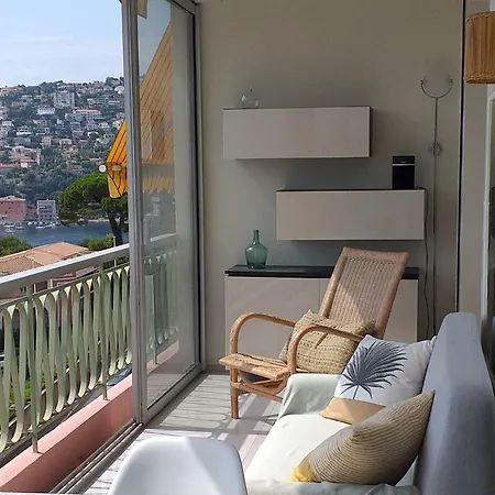 Vue Exceptionnelle Entre Et Monaco *